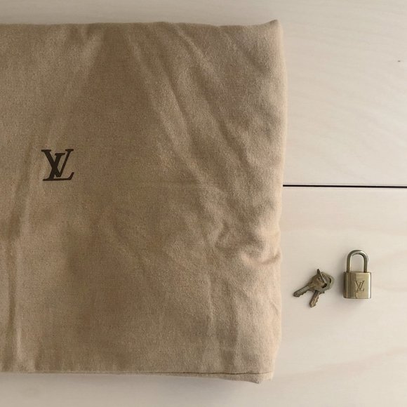 Louis Vuitton Vernis Tompkins Square Top Handle Bag - Picture 13 of 16